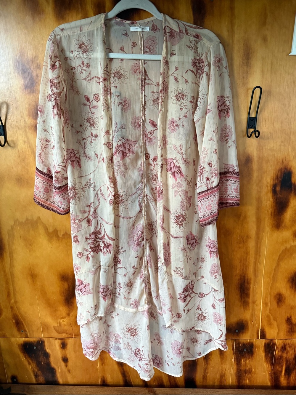 Maurices Floral Print Lightweight Kimono in Cream and Dusty Rose